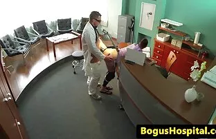 فيديو مجاني طبيب في مكتب مفتش المستشفى