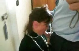 فيديو مجاني سكرتير الفندق