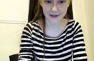 فيديو مجاني كاميرا ويب شقراء في سن المراهقة
