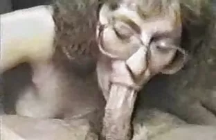 فيديو مجاني زوجة تمتص من حمولة كبيرة