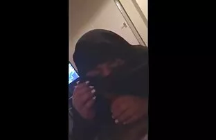فيديو مجاني تلعب مصر ديك كبيرة ونائب الرئيس يأكل الحليب
