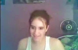 فيديو مجاني تظهر فتاة في سن المراهقة صورتها الإنجليزية الهندية الصغيرة مثير