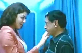 فيديو مجاني Kajal Aggarwal Hot Kiss Video Sexy Movie With Old Man Invisible Removed Clip