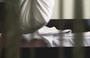 فيديو مجاني الكاميرات المخفية من النافذة تلعب الاستمناء.