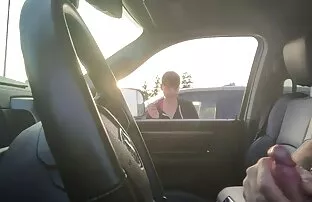 فيديو مجاني تراقب السيارة أن تومض ، يجب أن تطلب يدًا.