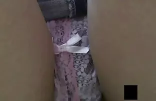 فيديو مجاني تنورة ميني للبنات بزاوية منخفضة