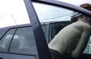 فيديو مجاني صغيرة فارغة مع امرأة ناضجة
