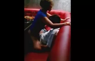 فيديو مجاني متجرد حقيقي سخيف صبي في غرفة الشمبانيا!