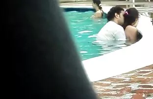 فيديو مجاني زوجان كولومبيان يمارسان الجنس في المسبح