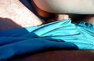 فيديو مجاني سخيف بعناية على الشاطئ