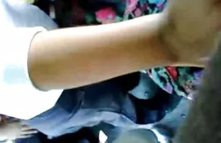 فيديو مجاني فتاة صغيرة تسمح للرجل بفرك قضيبه في الحافلة