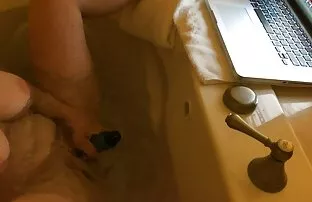 فيديو مجاني 5 April 2014 في bp picture sexy of sweet wife cum on b hotel jacuzzi web chat