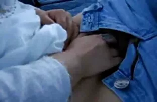 فيديو مجاني رجل مضحك وزوجته الآسيوية في حافلة يمارسان الجنس