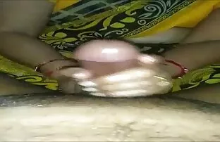 فيديو مجاني ديسي بهابهي إعطاء تدليك زيت لكوك