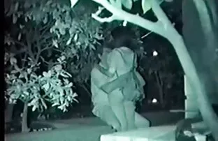فيديو مجاني زاوية منخفضة مهرجان الجنس في الهواء الطلق مثير الصورة الزرقاء باللغة الإنجليزية