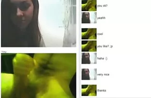 فيديو مجاني كاميرا ويب مع امرأة سمراء معجبة