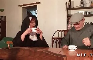 فيديو مجاني صعب في راهبة فرنسية