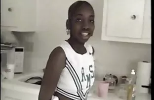 فيديو مجاني أنا أعطيك زي خادمة