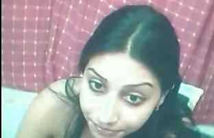 فيديو مجاني ربة منزل هندية تظهر في الليل